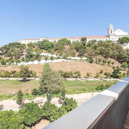 Flh Mouraria Art Apartment With Pool Lissabon Exterior foto